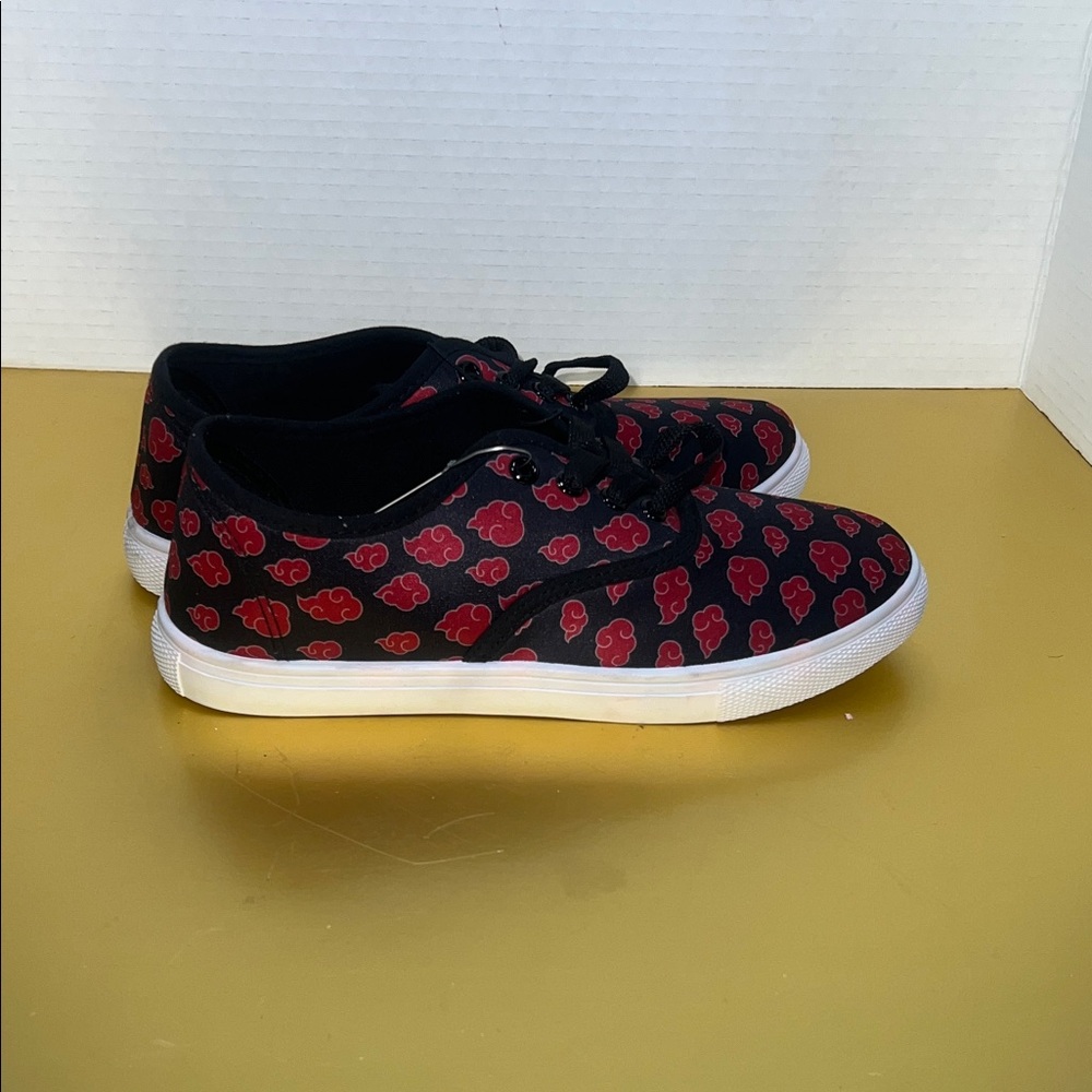 Stylish Black and Red Unisex Athletic Shoes